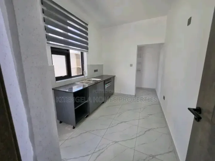 4bdrm Maisonette in Neema Close, Membley Estate for sale in Membley Estate