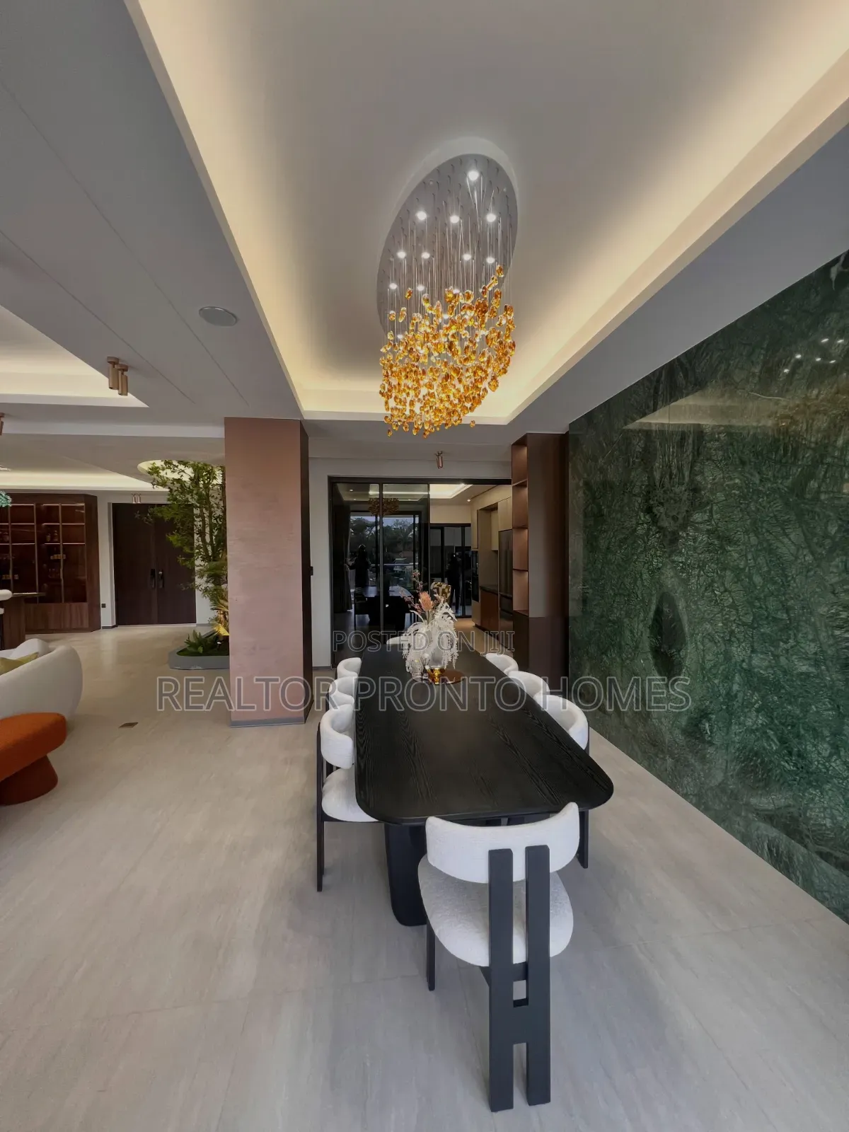 5bdrm Apartment in Westlands, Raphta Road Area for sale in Raphta Road Area