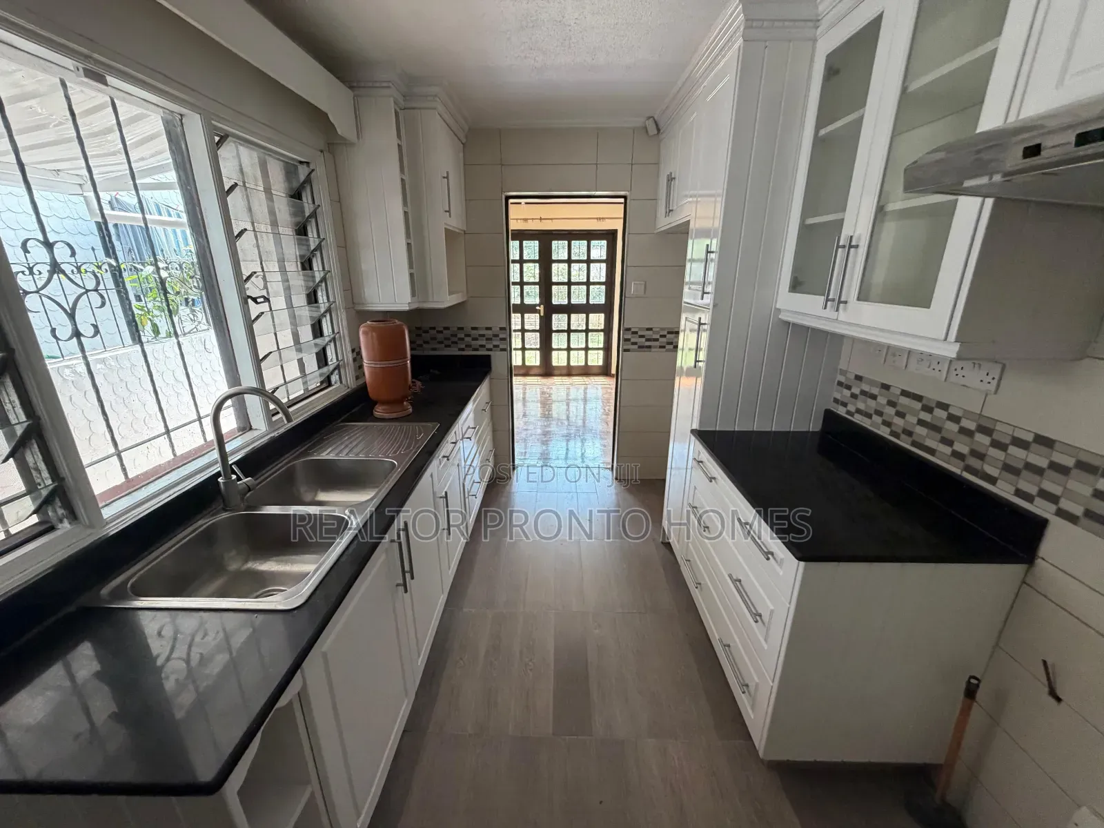 4bdrm Maisonette in Kileleshwa for sale in Kileleshwa