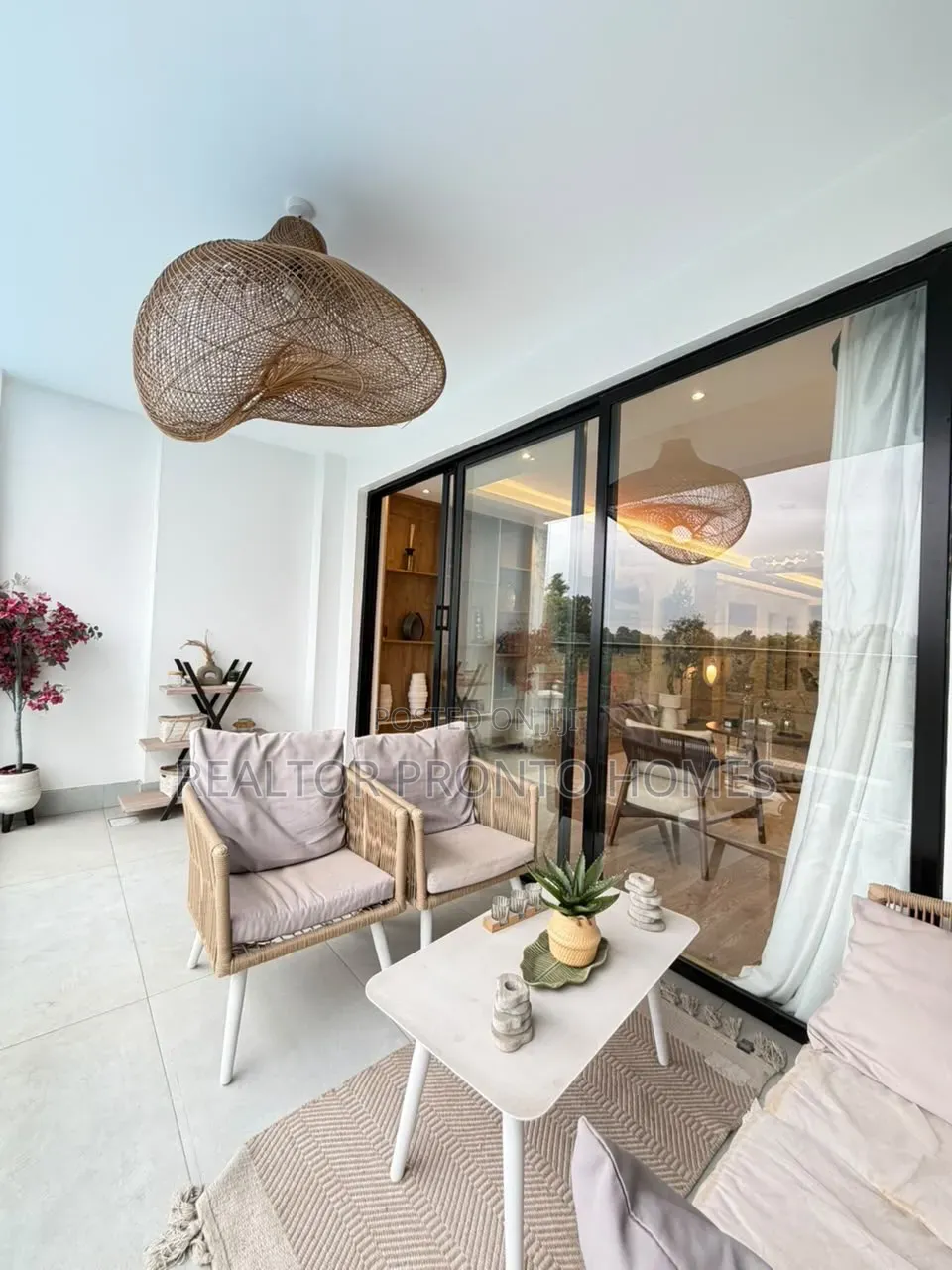 3bdrm Apartment in Parklands for sale in Parklands/Highridge