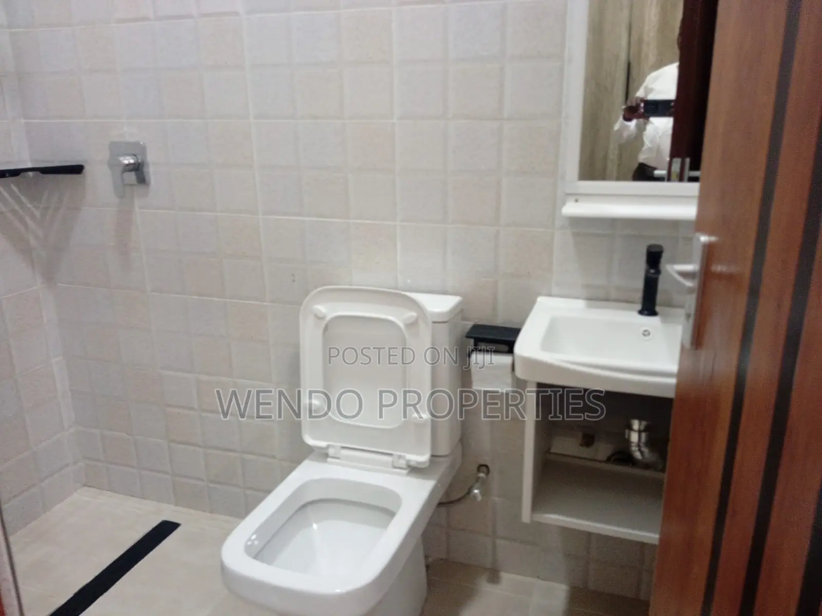 3bdrm Apartment in Master Lake View for sale in Lake View