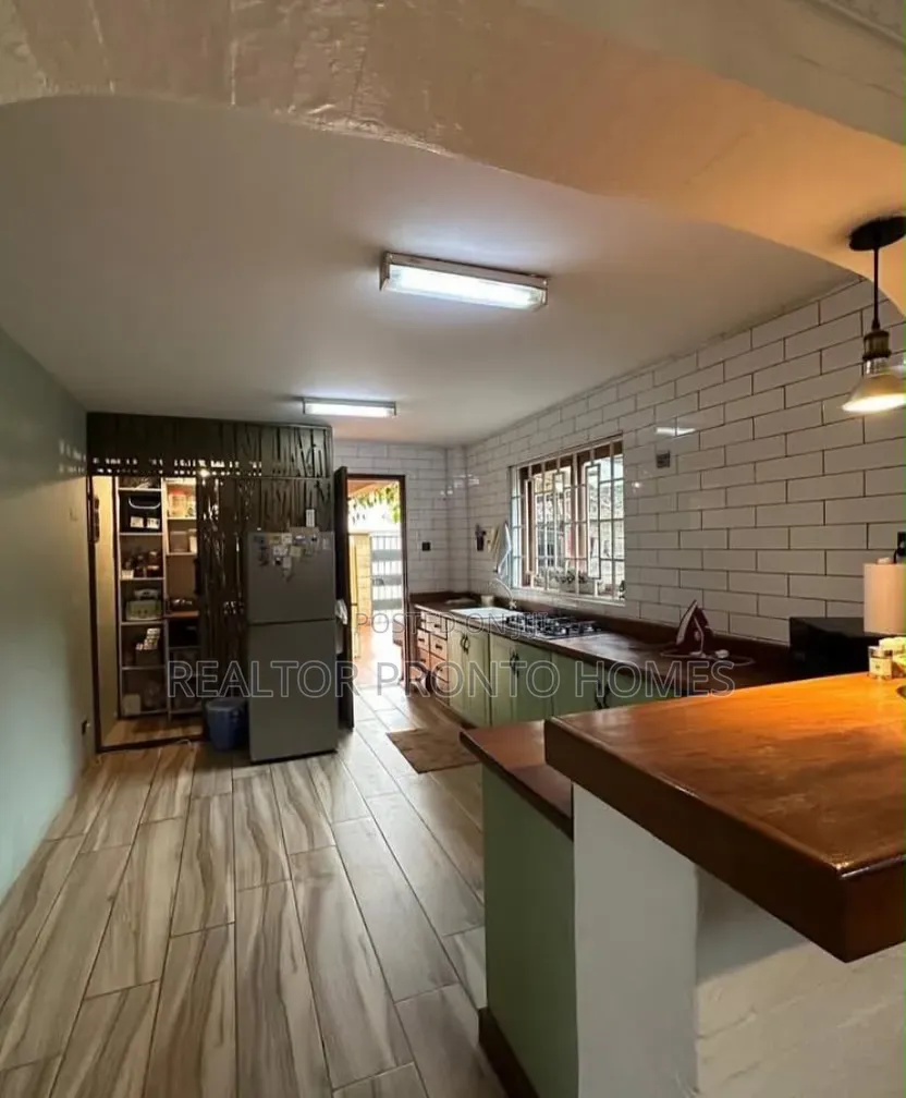 4bdrm Townhouse/Terrace in Lavington, Valley Arcade for sale in Valley Arcade