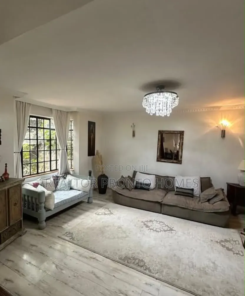 4bdrm Townhouse/Terrace in Lavington, Valley Arcade for sale in Valley Arcade