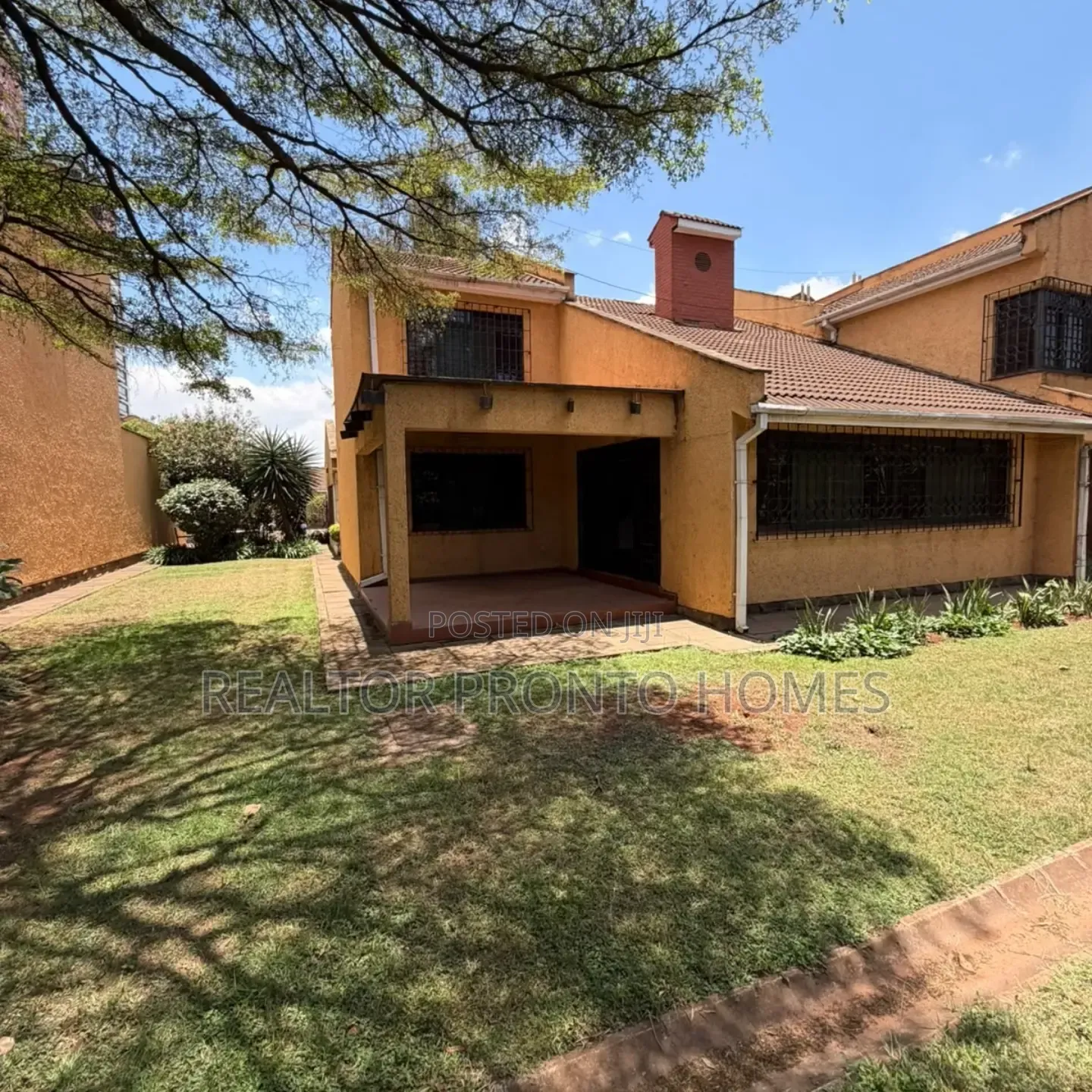 5bdrm Townhouse/Terrace in Lavington, Valley Arcade for sale in Valley Arcade
