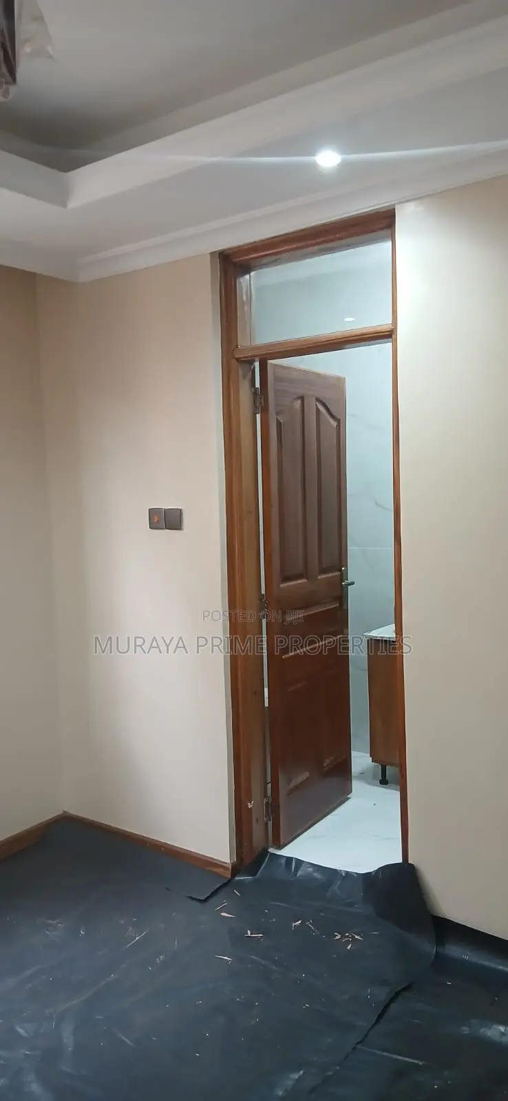 5bdrm Maisonette in Kerarapon for sale in Kerarapon