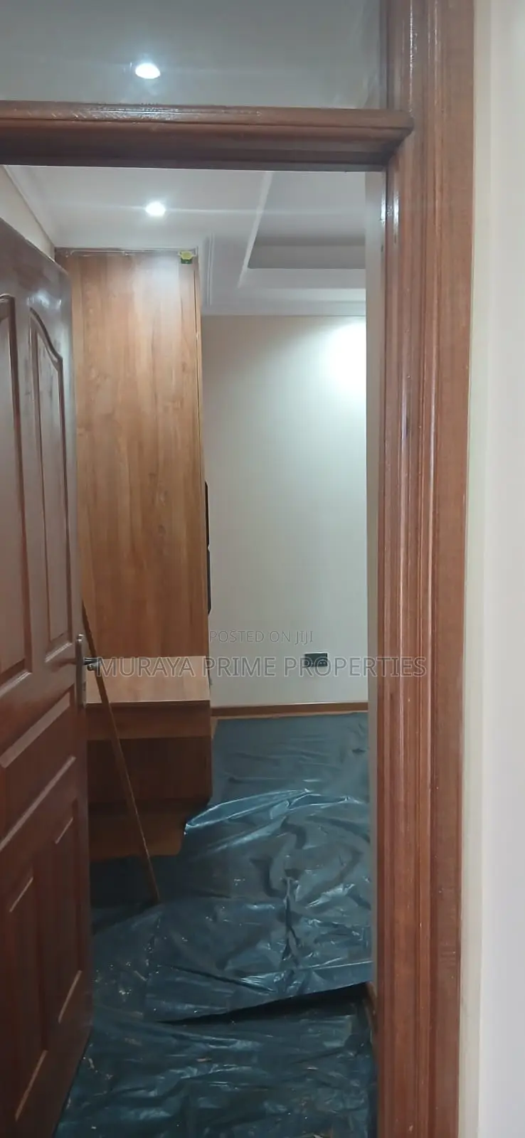 5bdrm Maisonette in Kerarapon for sale in Kerarapon