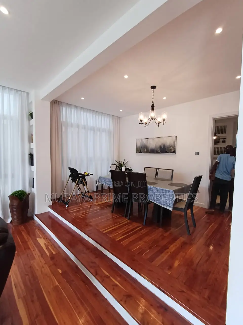 5bdrm Maisonette in Kerarapon for sale in Kerarapon