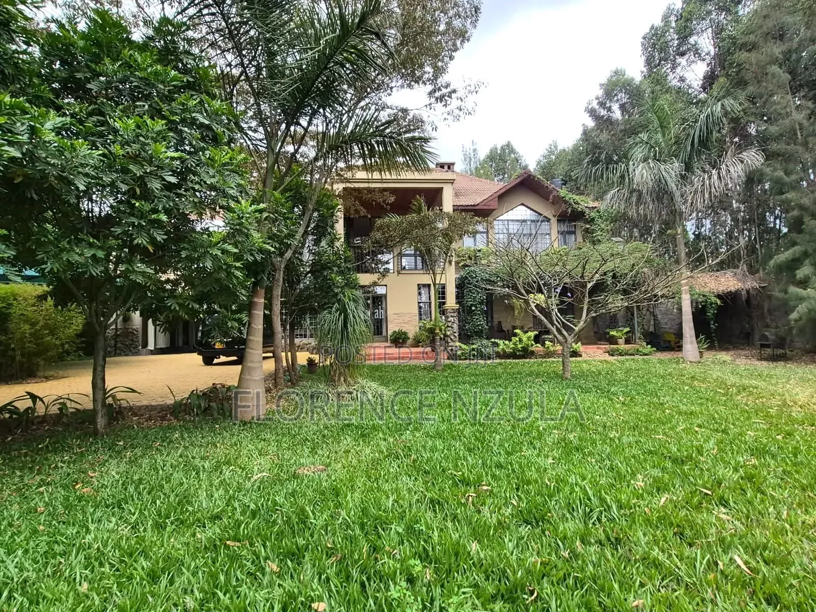 5bdrm Mansion in Kerarapon for sale in Kerarapon