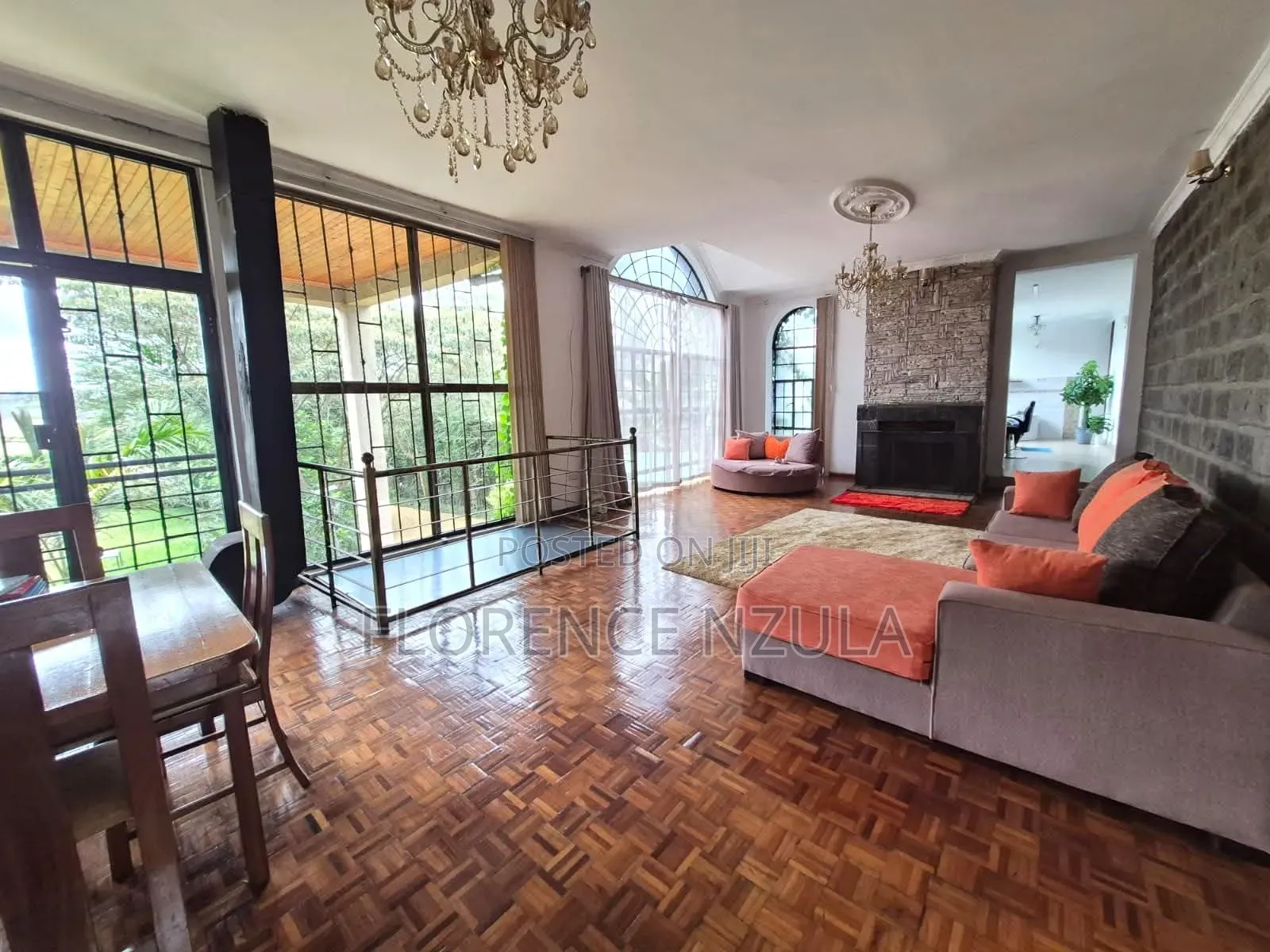 5bdrm Mansion in Kerarapon for sale in Kerarapon
