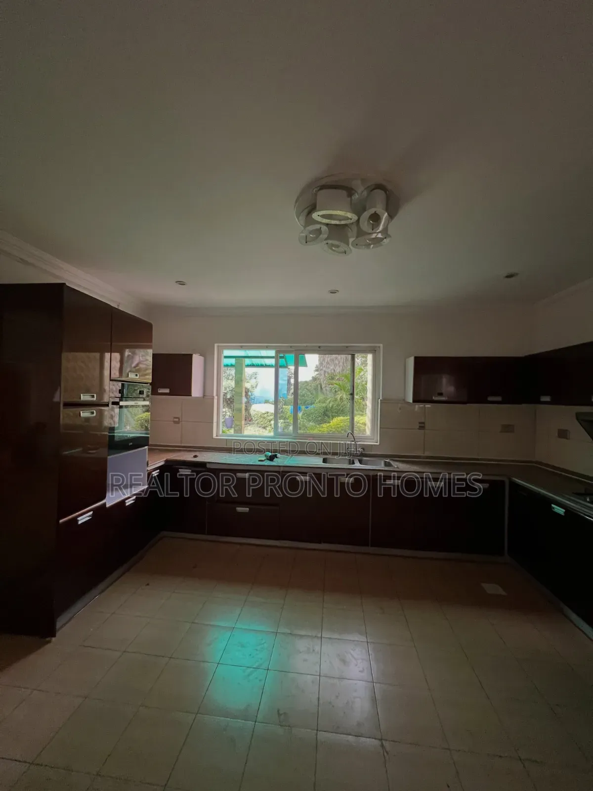 5bdrm Townhouse / Terrace in Riverside Drive for rent in Riverside Drive