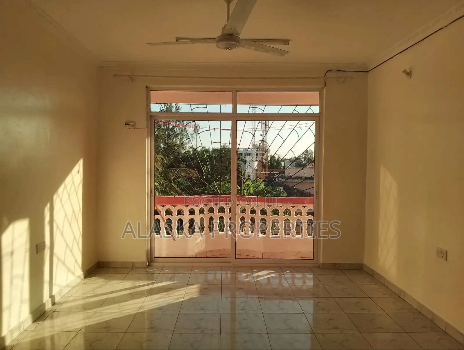 3bdrm Apartment in Mogadishu Estate, Nyali Mkomani for rent in Nyali Mkomani