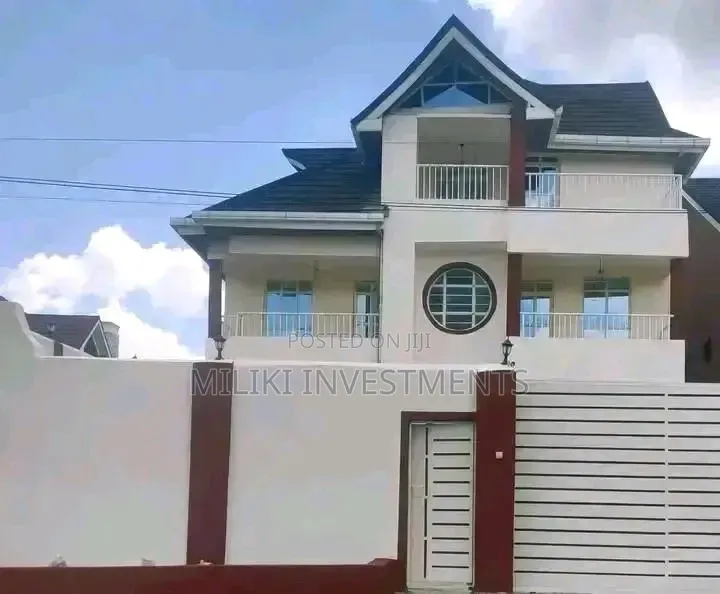 5bdrm Maisonette in Membley for sale in Membley Estate