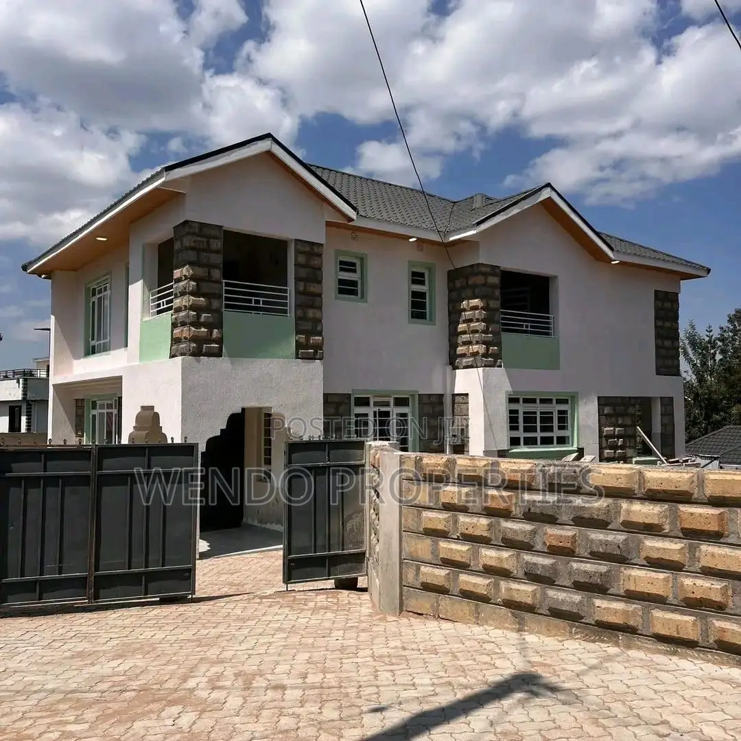 4bdrm Maisonette in Ol Keri for sale in Ol Keri