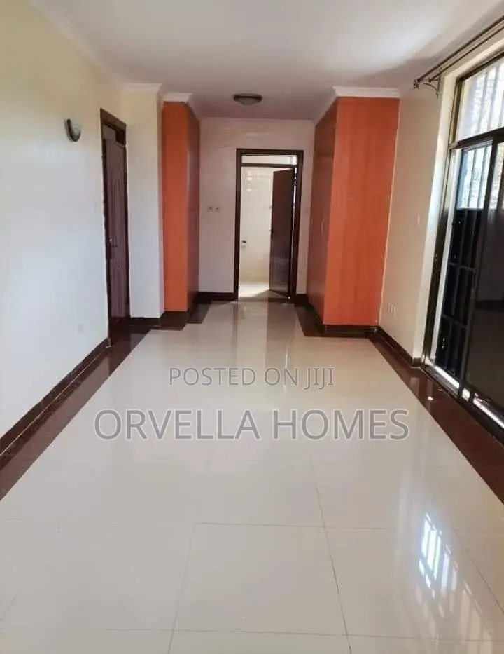 3bdrm Block of Flats in Lavington, Valley Arcade for rent in Valley Arcade