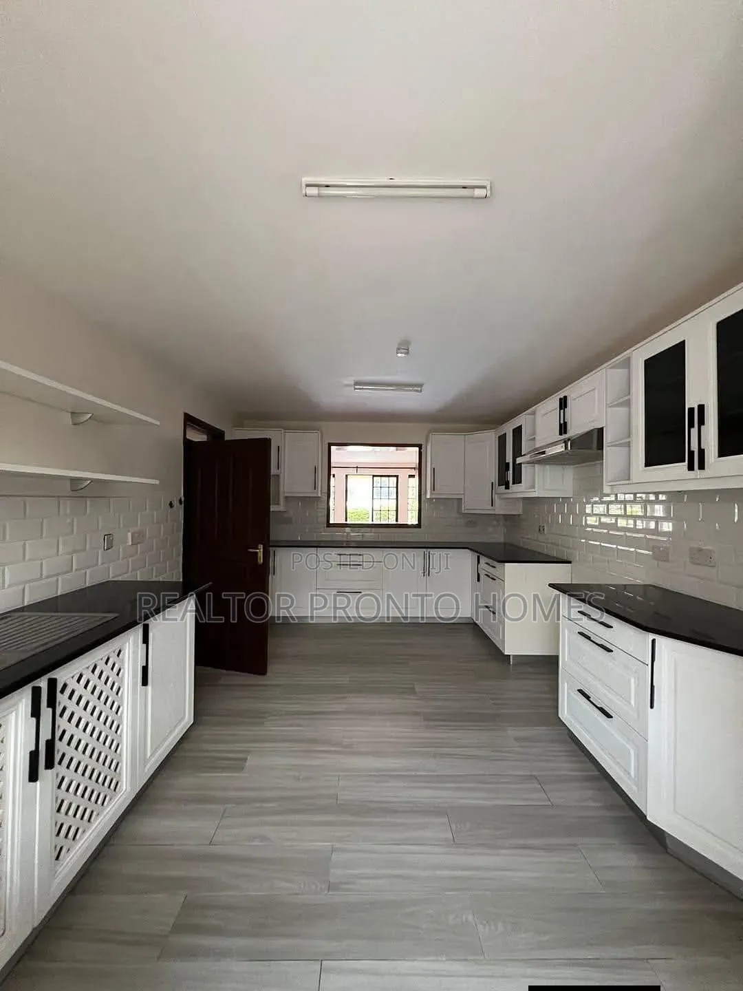 5bdrm Townhouse / Terrace in Lavington, Muthangari for rent in Muthangari