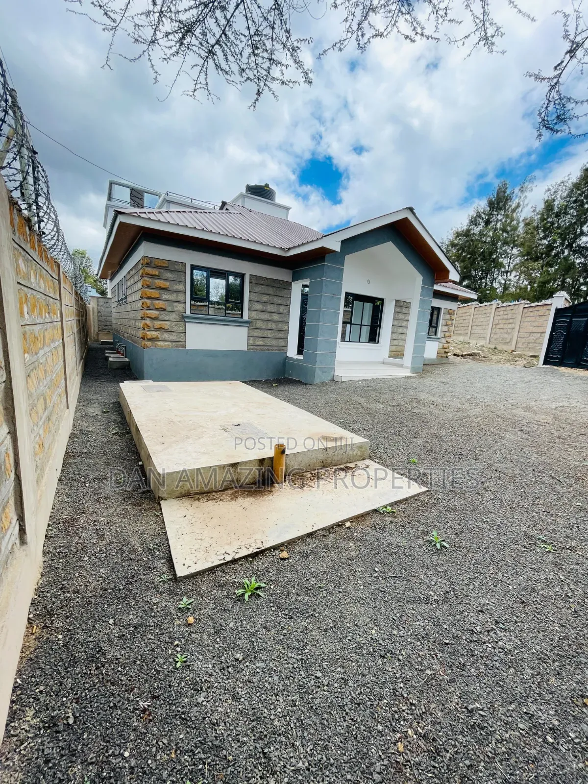 3bdrm Bungalow in Roimen Plus Dsq, Matasia for sale in Matasia