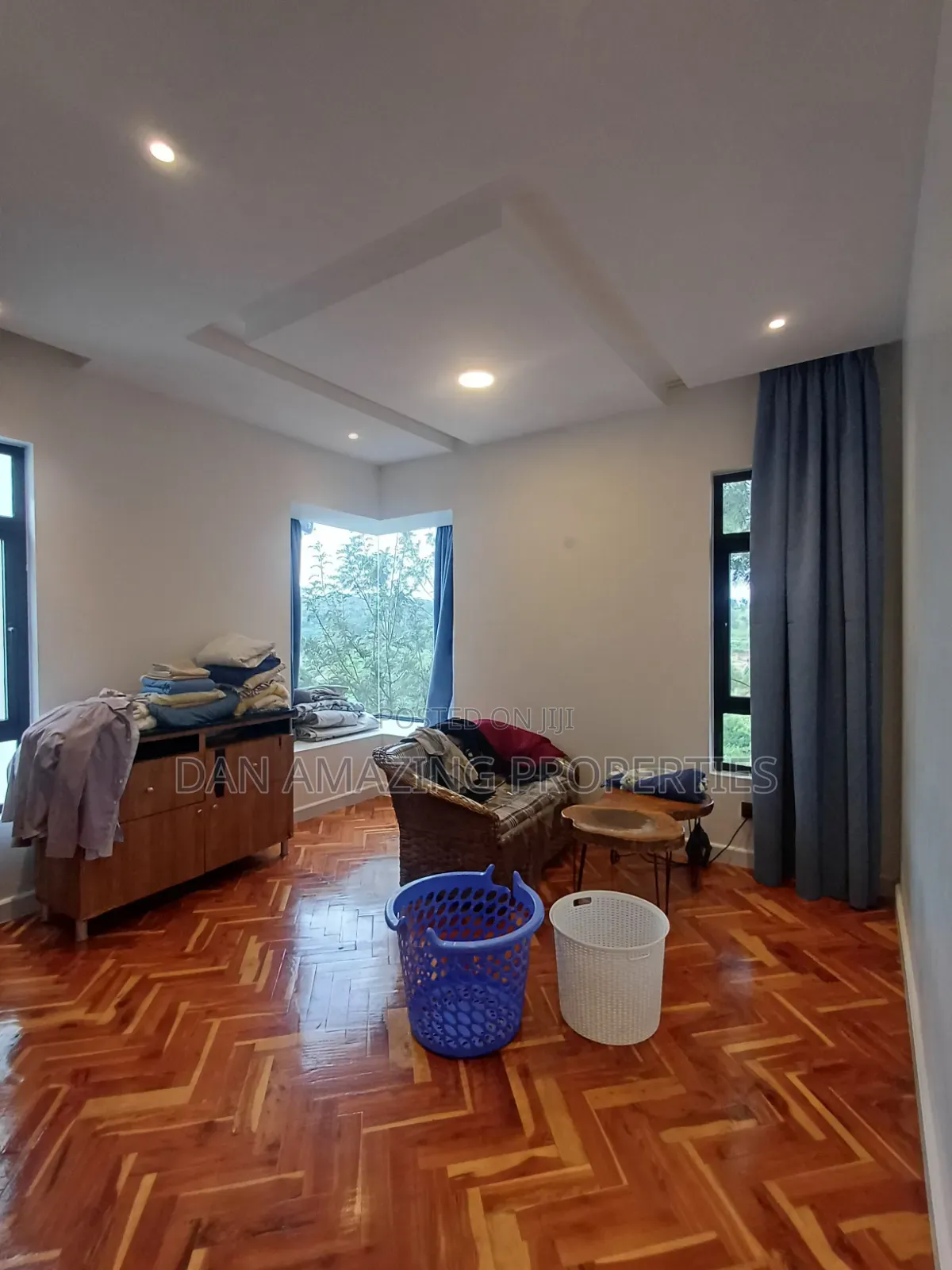 4bdrm Maisonette in Drive 22, Kerarapon for sale in Kerarapon