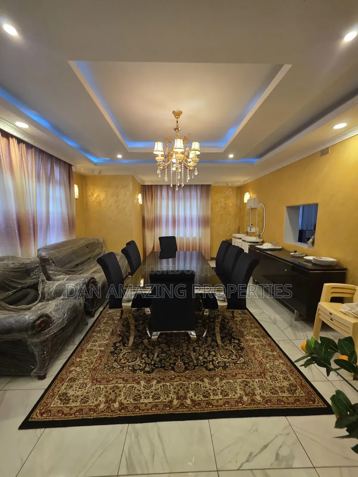 5bdrm Maisonette in Airport Rd On 1/4, Gateway Mall Area for sale in Gateway Mall Area