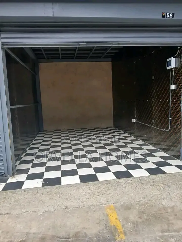 Shops to Let in Adams Arcade in Hurlingham