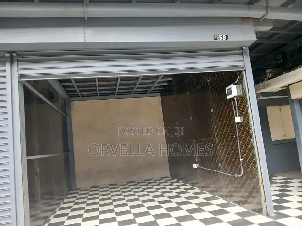 Shops to Let in Adams Arcade in Hurlingham