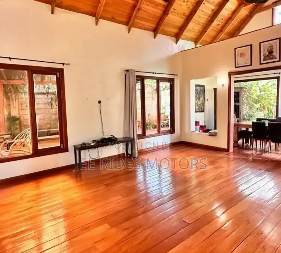 Furnished 7bdrm Mansion in Ridgeways for sale in Ridgeways