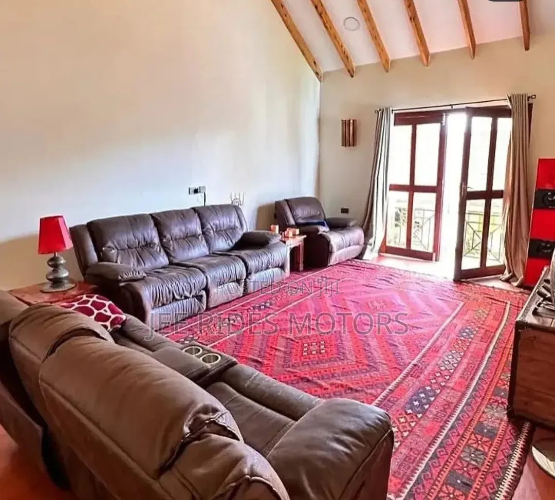 Furnished 7bdrm Mansion in Ridgeways for sale in Ridgeways