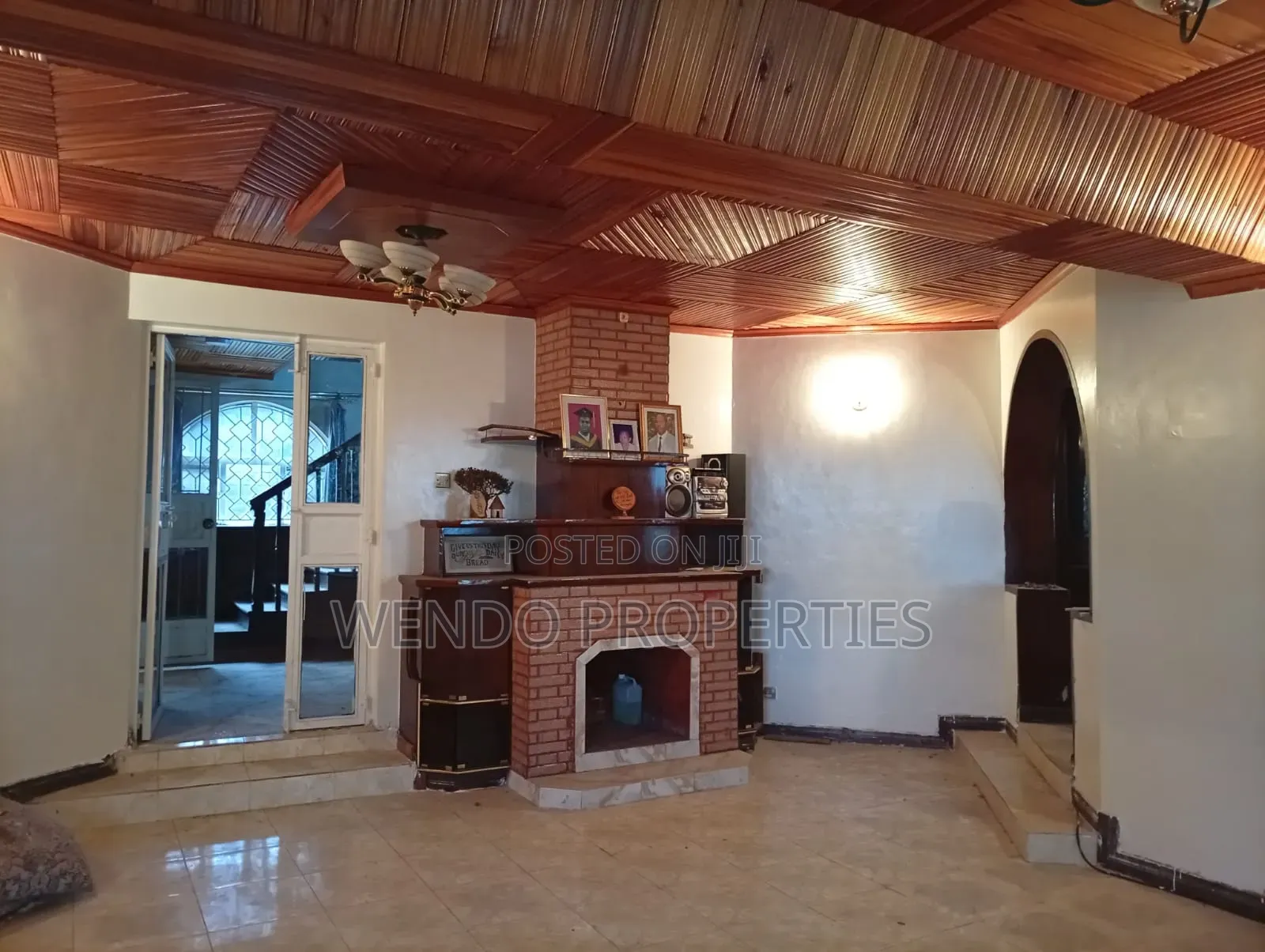 8bdrm Villa in Woodlands for sale in Woodlands