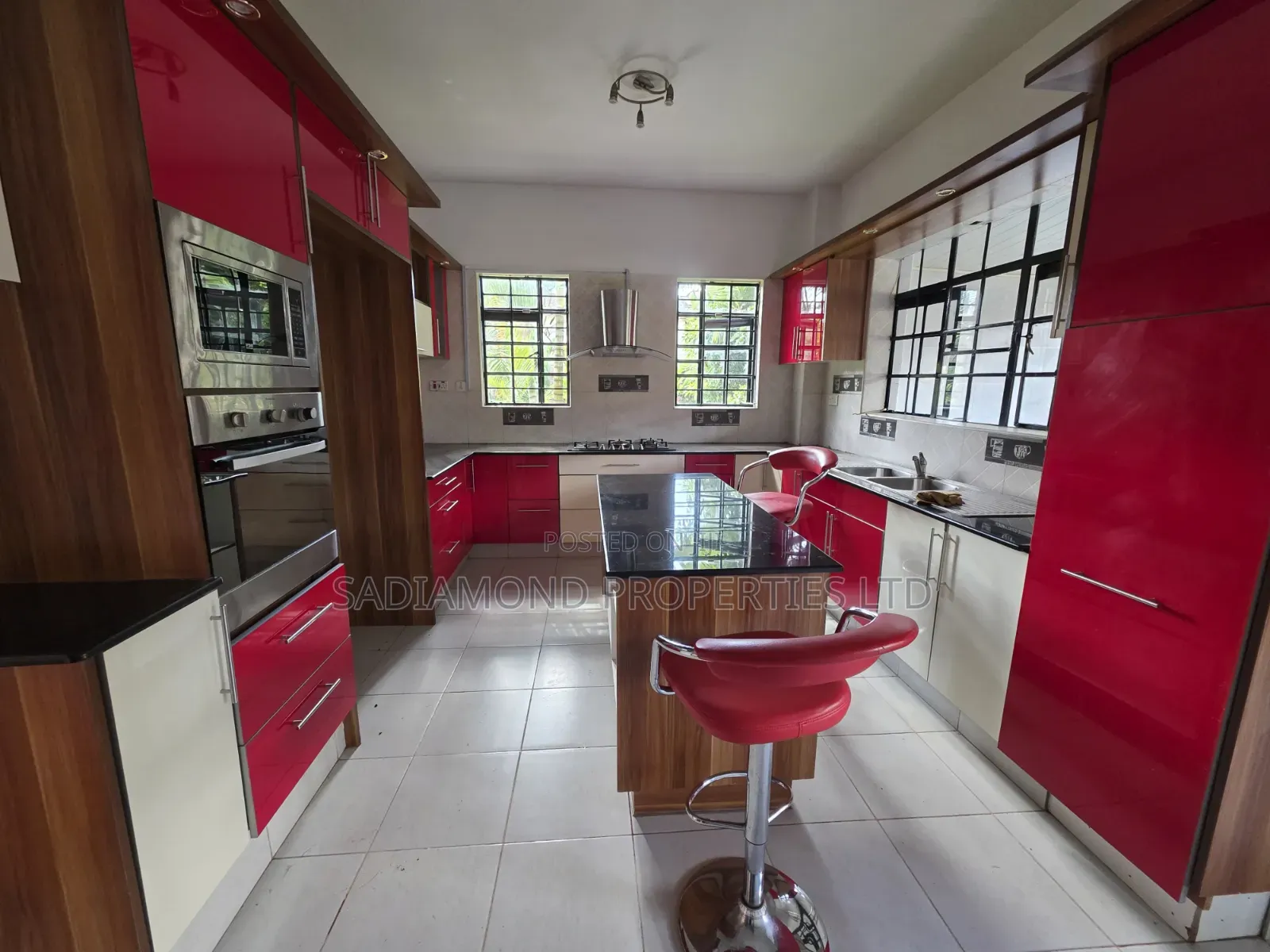 5bdrm Townhouse/Terrace in Kitisuru for sale in Kitisuru