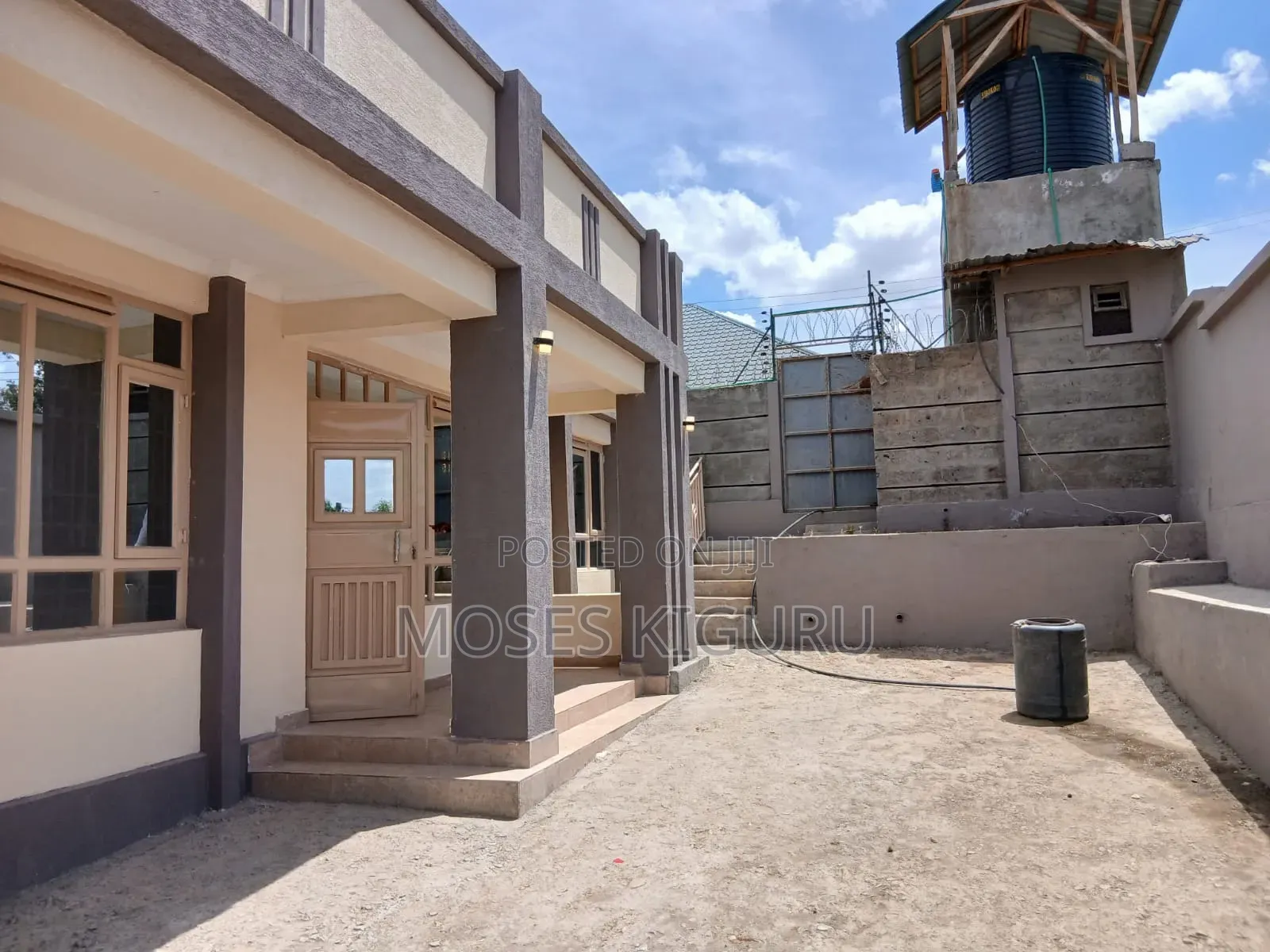 3bdrm Bungalow in Toll for rent in Toll Estate