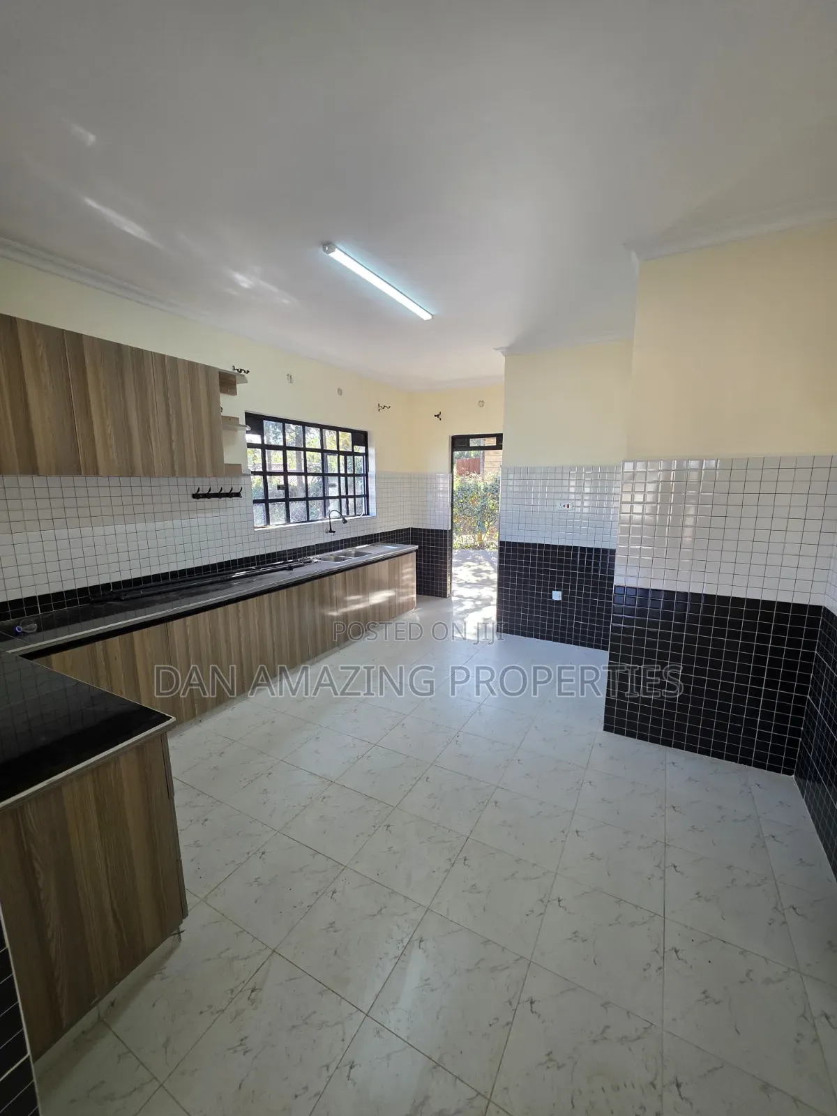 4bdrm Bungalow in Olesurutia, Matasia for sale in Matasia