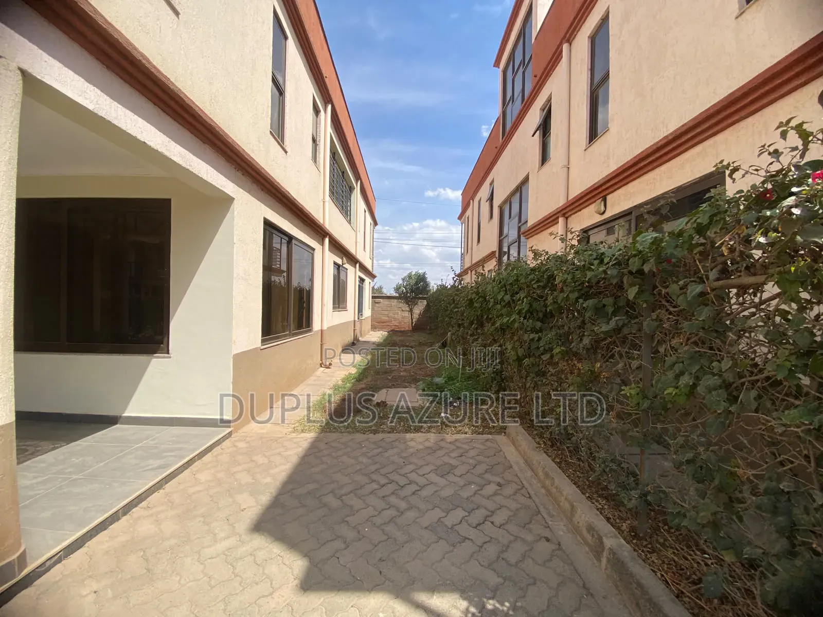 5bdrm Maisonette in Gateway Mall Area for rent in Gateway Mall Area