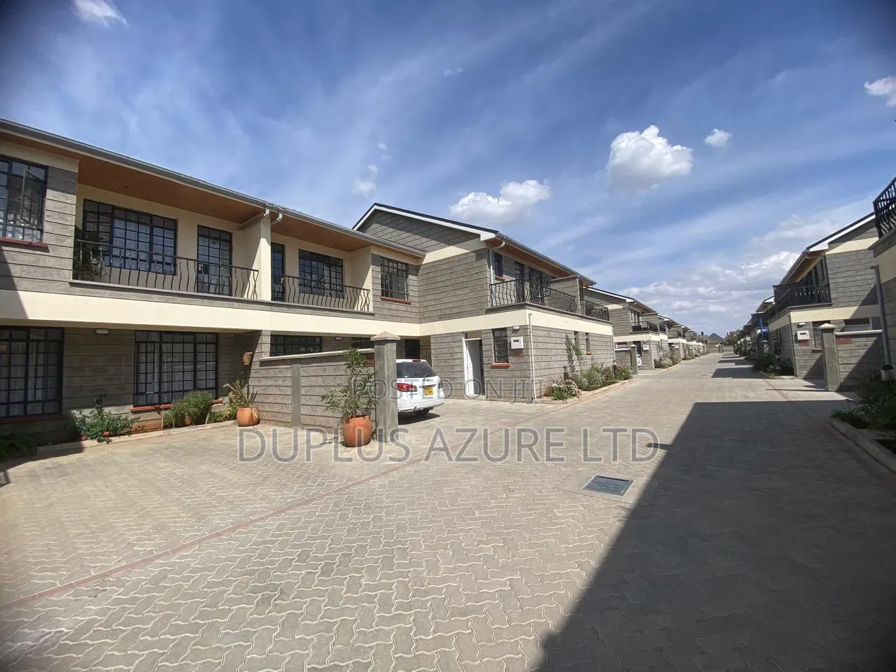 4bdrm Maisonette in Gateway Mall Area for sale in Gateway Mall Area