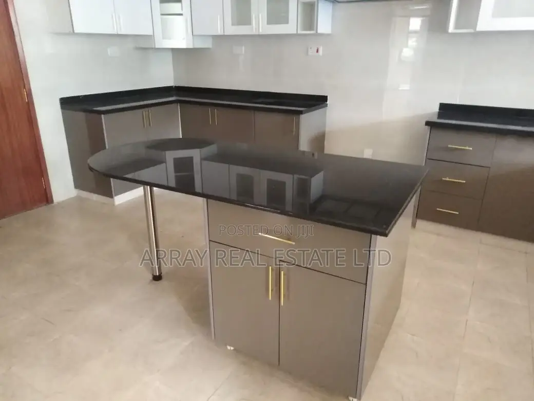Furnished 4bdrm Villa in Aspire Villas, Riverside Drive for sale in Riverside Drive