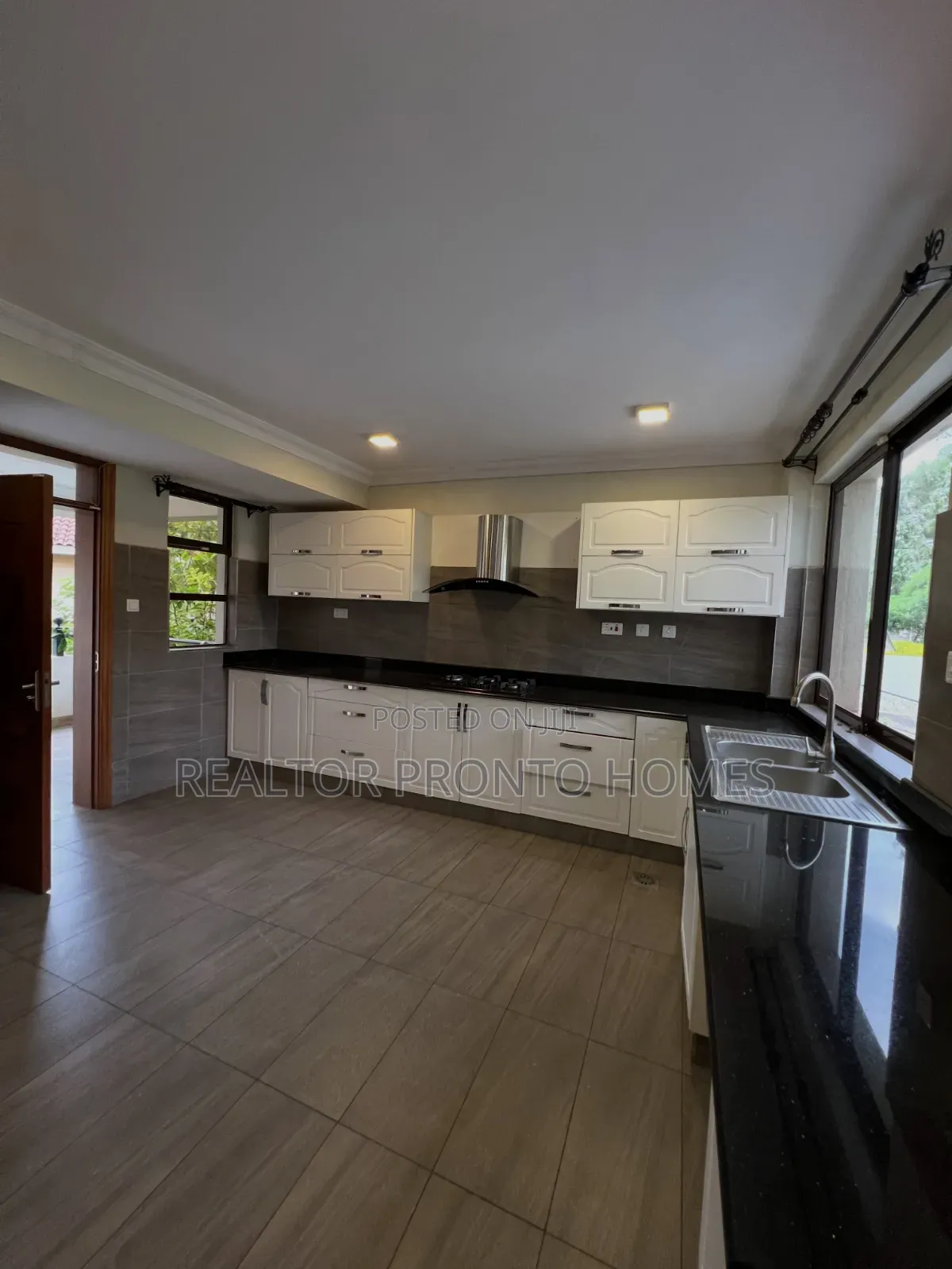 4bdrm Townhouse / Terrace in Lavington, Muthangari for rent in Muthangari