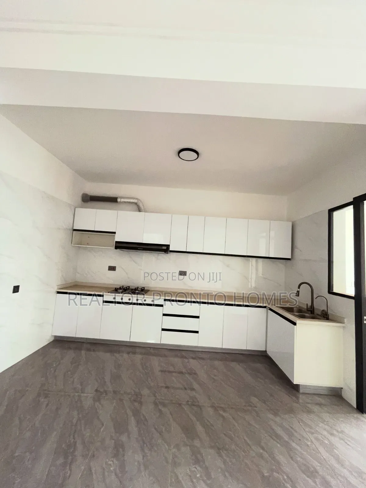 4bdrm Apartment in Lavington, Valley Arcade for sale in Valley Arcade