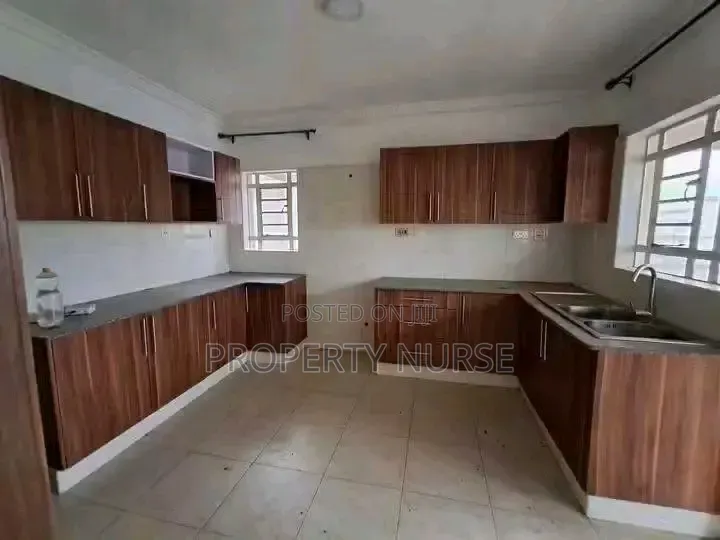 3bdrm Duplex in Gateway Mall Area for rent in Gateway Mall Area