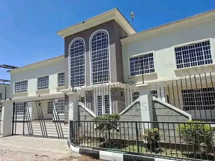 3bdrm Duplex in Gateway Mall Area for rent in Gateway Mall Area