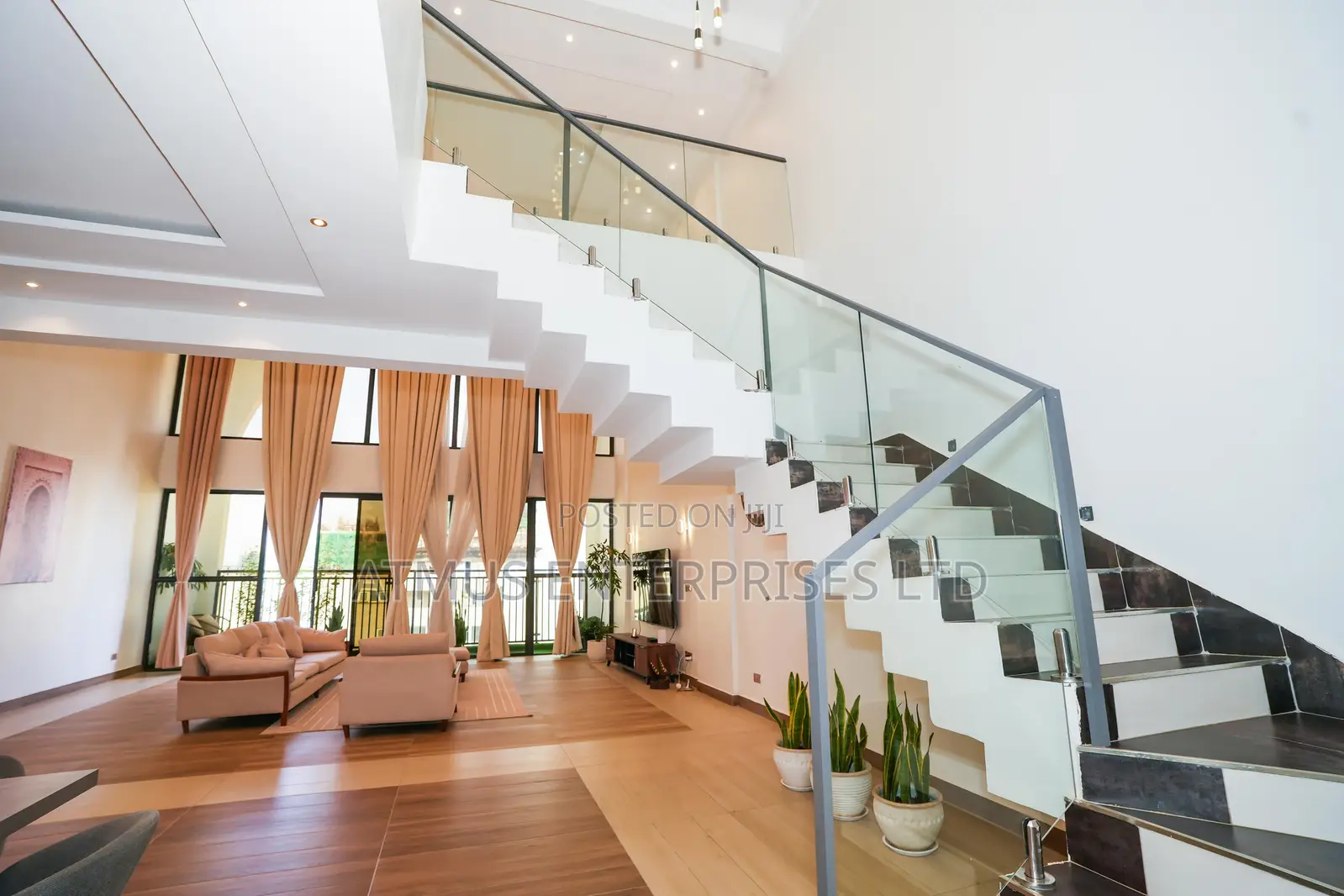 6bdrm Penthouse in Parklands/Highridge for sale in Parklands/Highridge