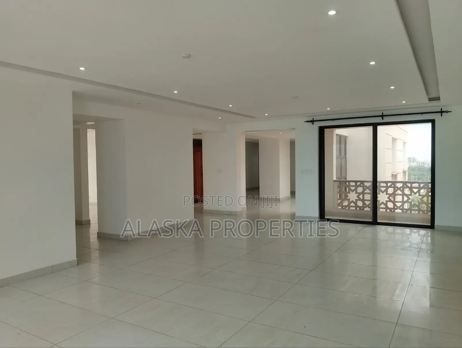 4bdrm Penthouse in Nyali Cinemax for rent in Nyali Mkomani