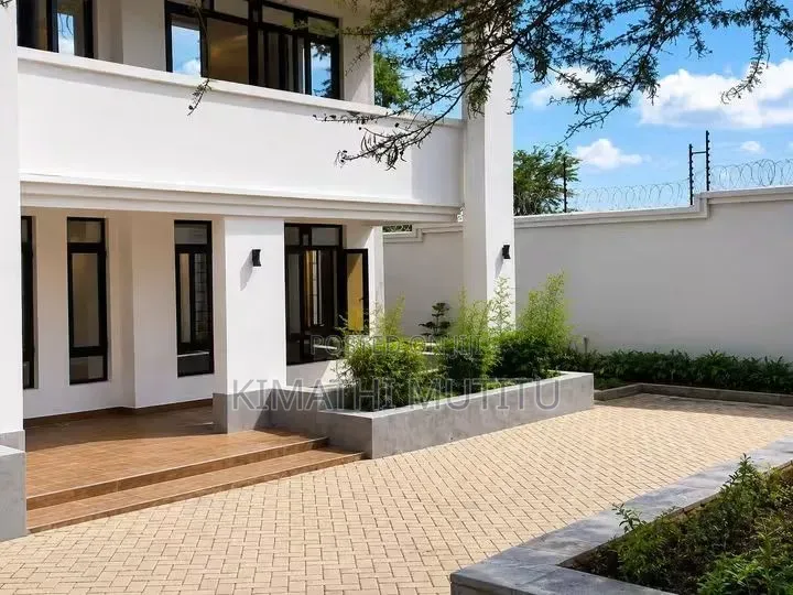 5bdrm Maisonette in Rimpa for sale in Rimpa