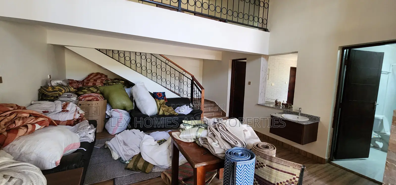 3bdrm Maisonette in Kandisi for sale in Kandisi
