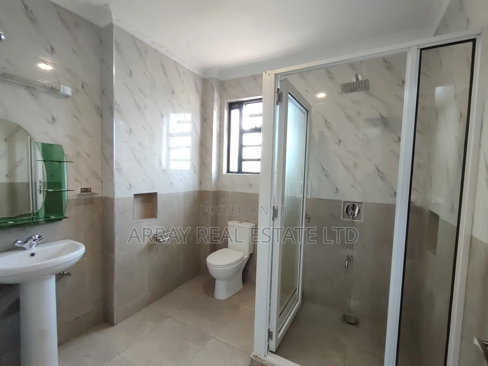 4bdrm Maisonette in Membly Estate for sale in Membley Estate