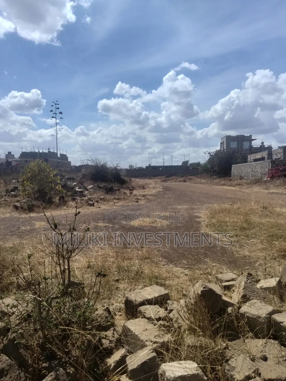 1 and Quarter Acre on Sale RUIRU- Kamakis -KARUGURU Area in Kamakis