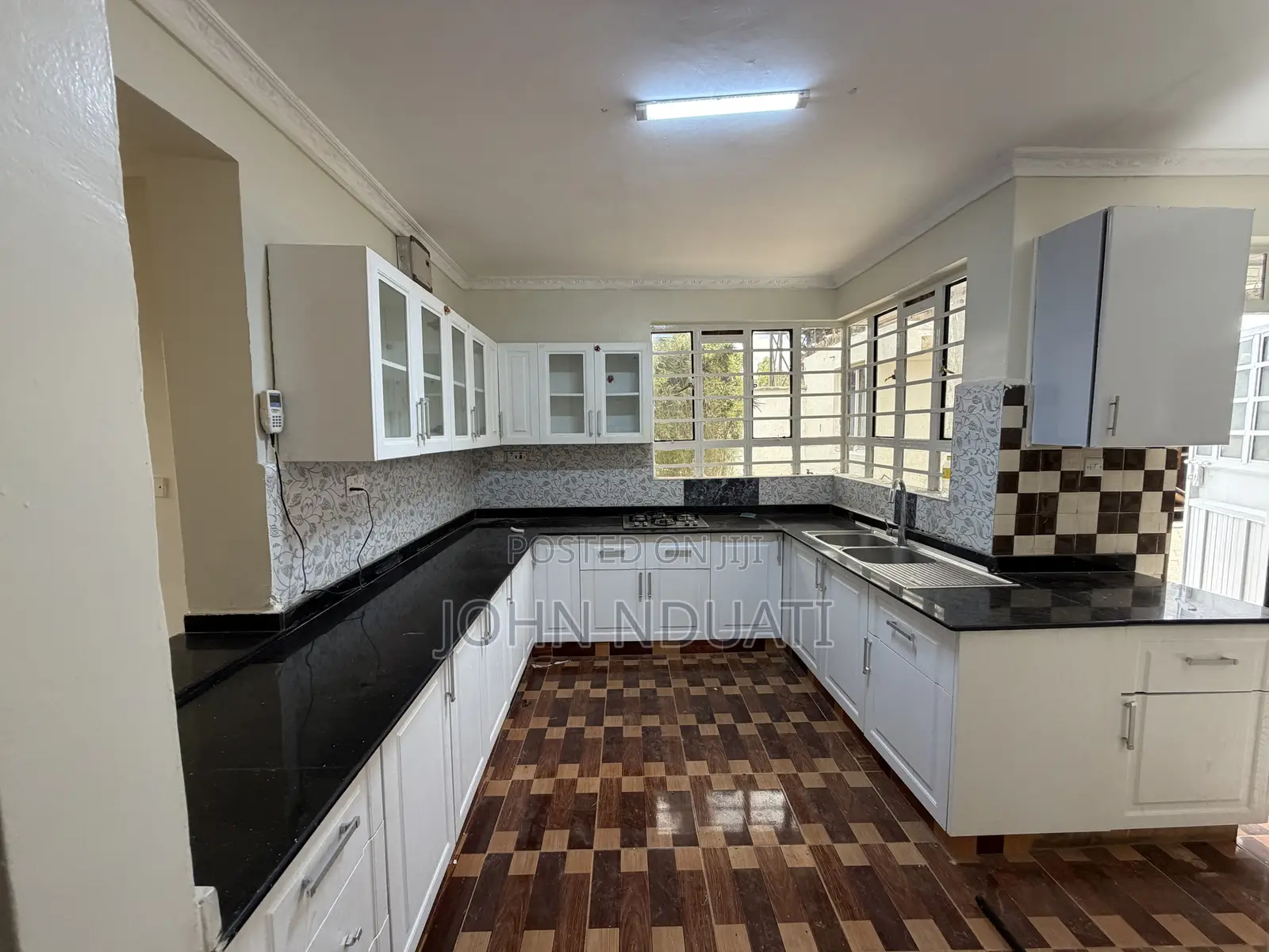 5bdrm Maisonette in Membley Estate for rent in Membley Estate