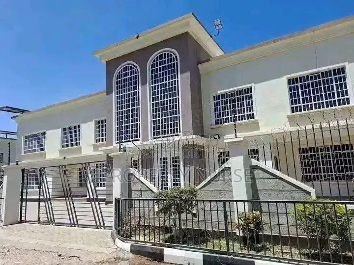 3bdrm Duplex in Gateway Mall Area for rent in Gateway Mall Area