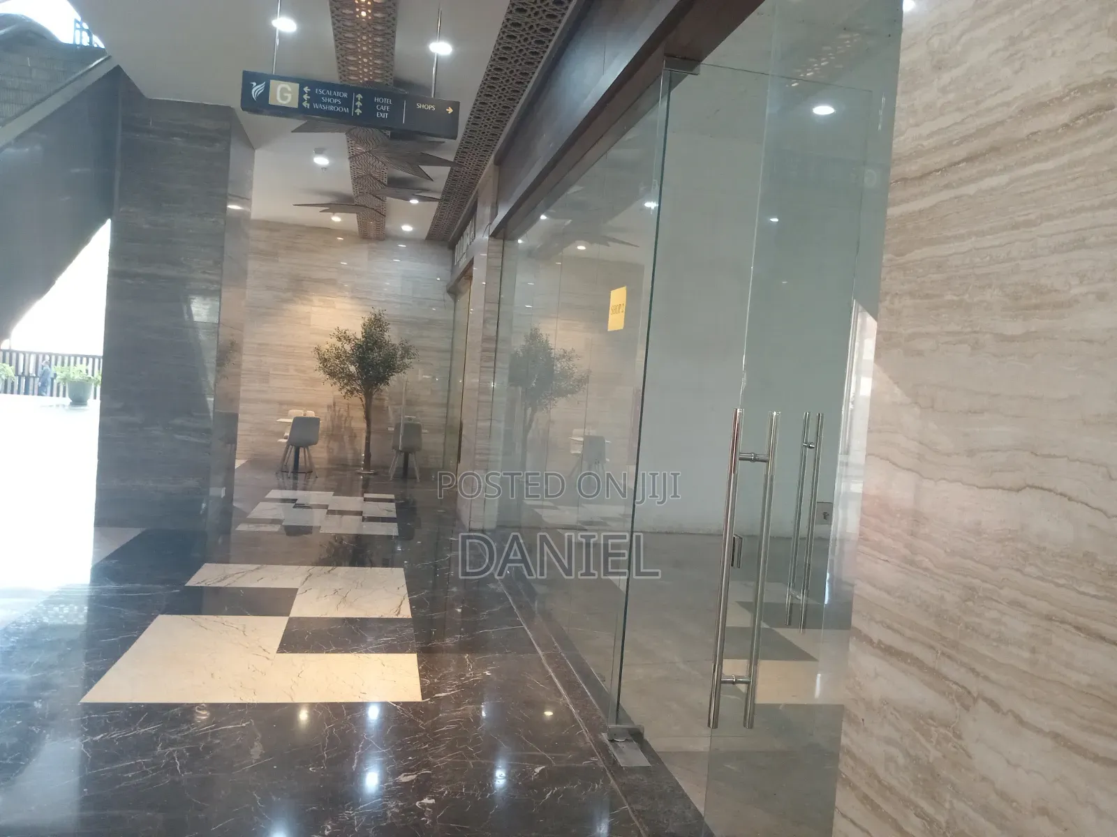 Shop/Showroom Space to Let in Westlands in Raphta Road Area