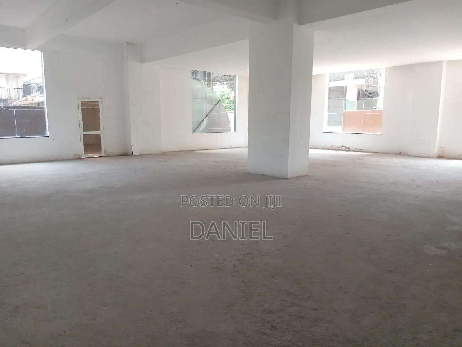 Shop/Showroom Space to Let in Westlands in Raphta Road Area