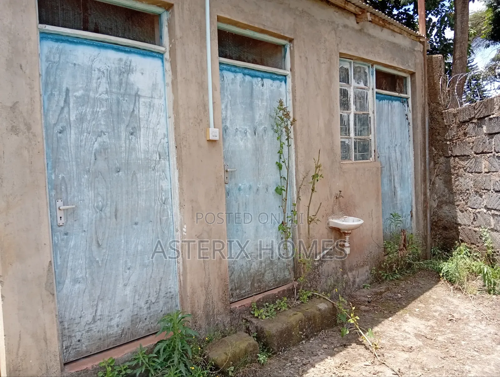 Yard to Let in Zambezi, Waiyaki Way in Zambezi/Sigona