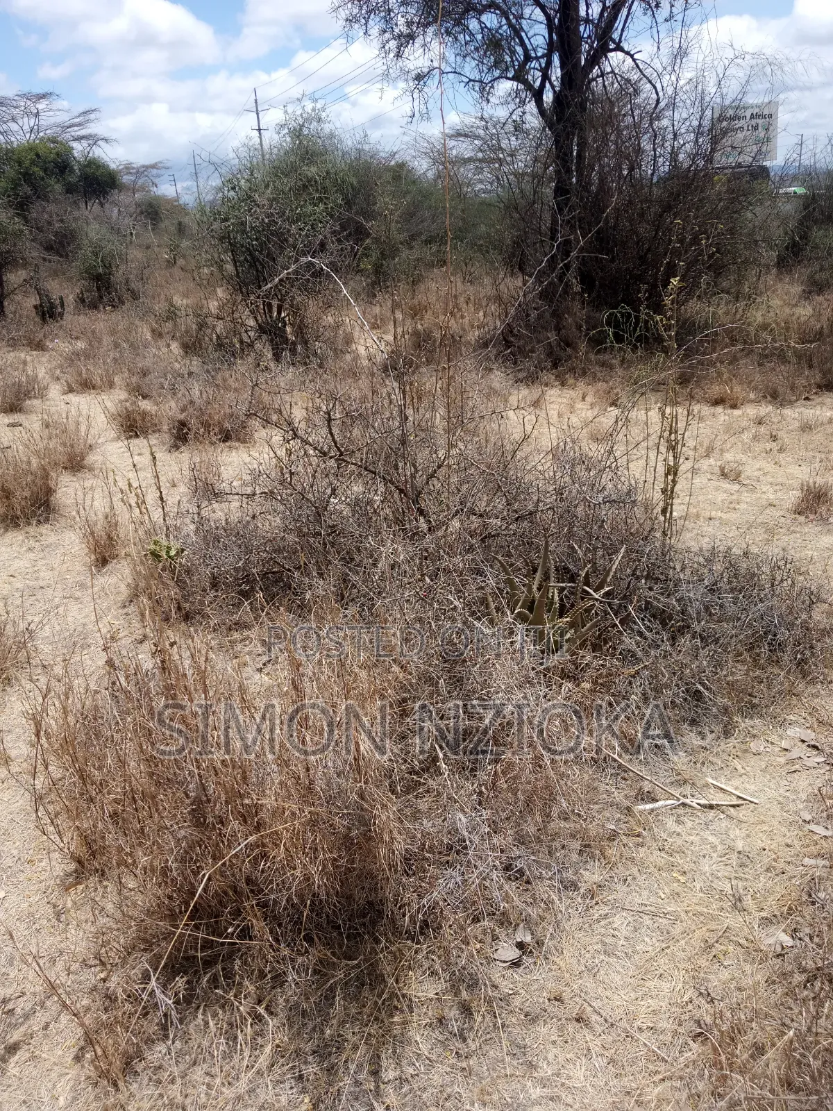 5 Acres for Sale Touching Mombasa Road Tarmack in Kinanie