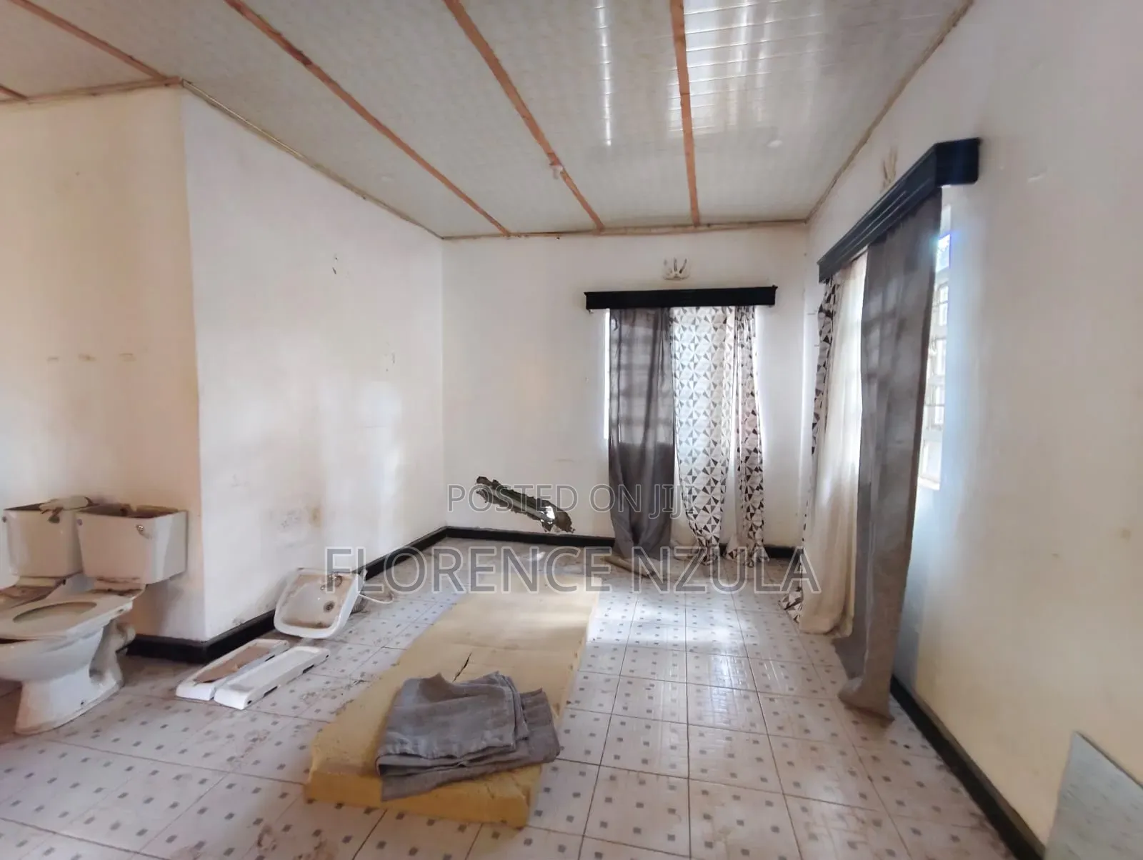 4bdrm Bungalow in Kamukuru, Matasia for sale in Matasia